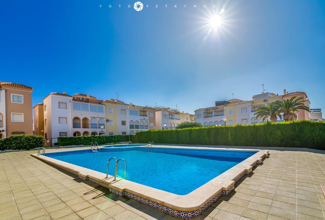 108 Apartament Fabulus Torrevieja Exteriér fotografie
